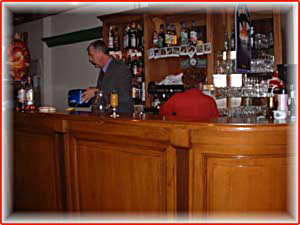Rennes les bains le bar de l'hostellerie